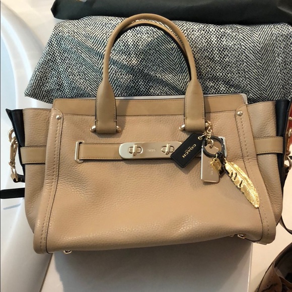 Coach Swagger Purse BRAND NEW! - Picture 1 of 4